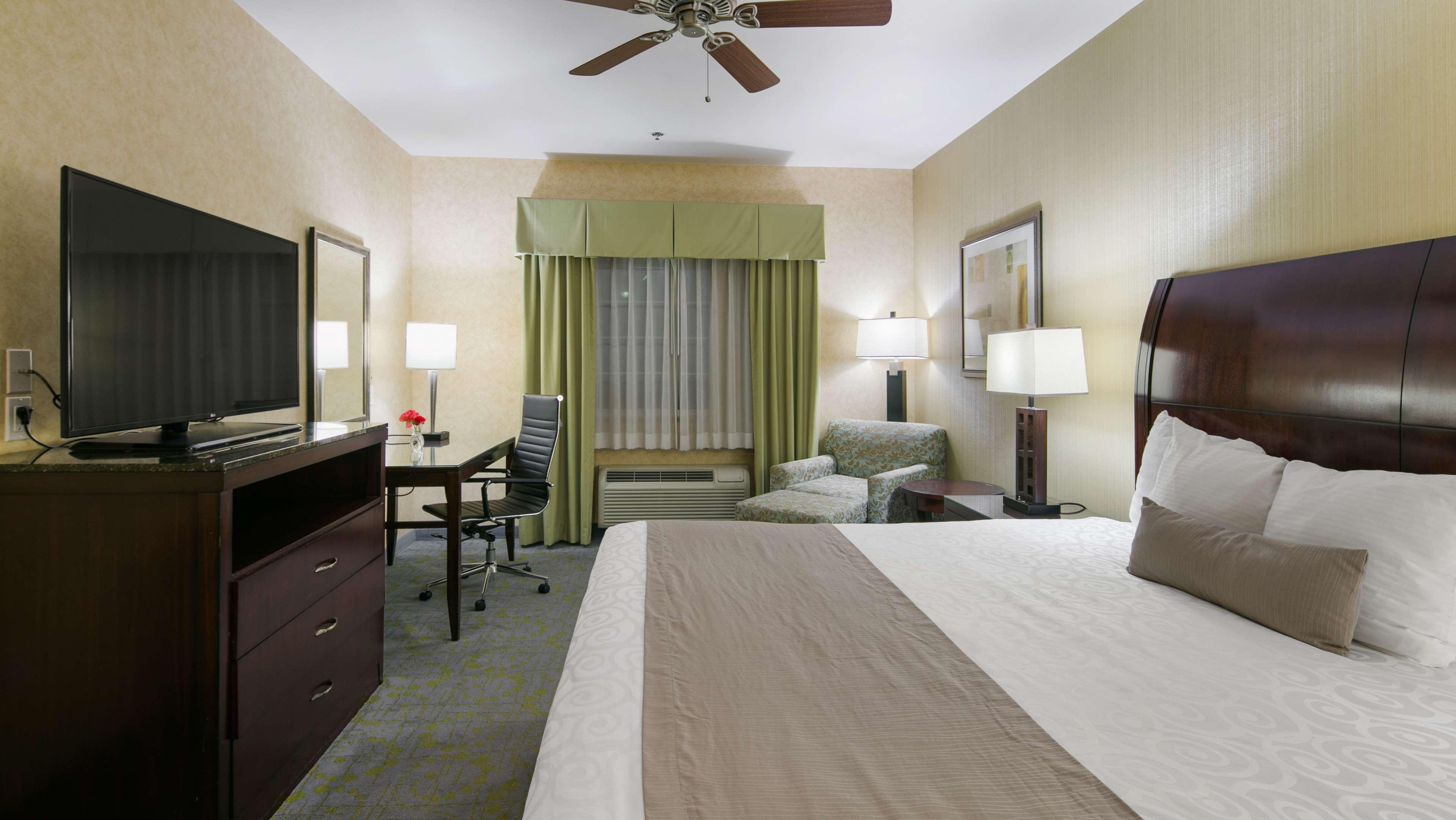 Best Western Plus Wasco Inn & Suites Eksteriør billede