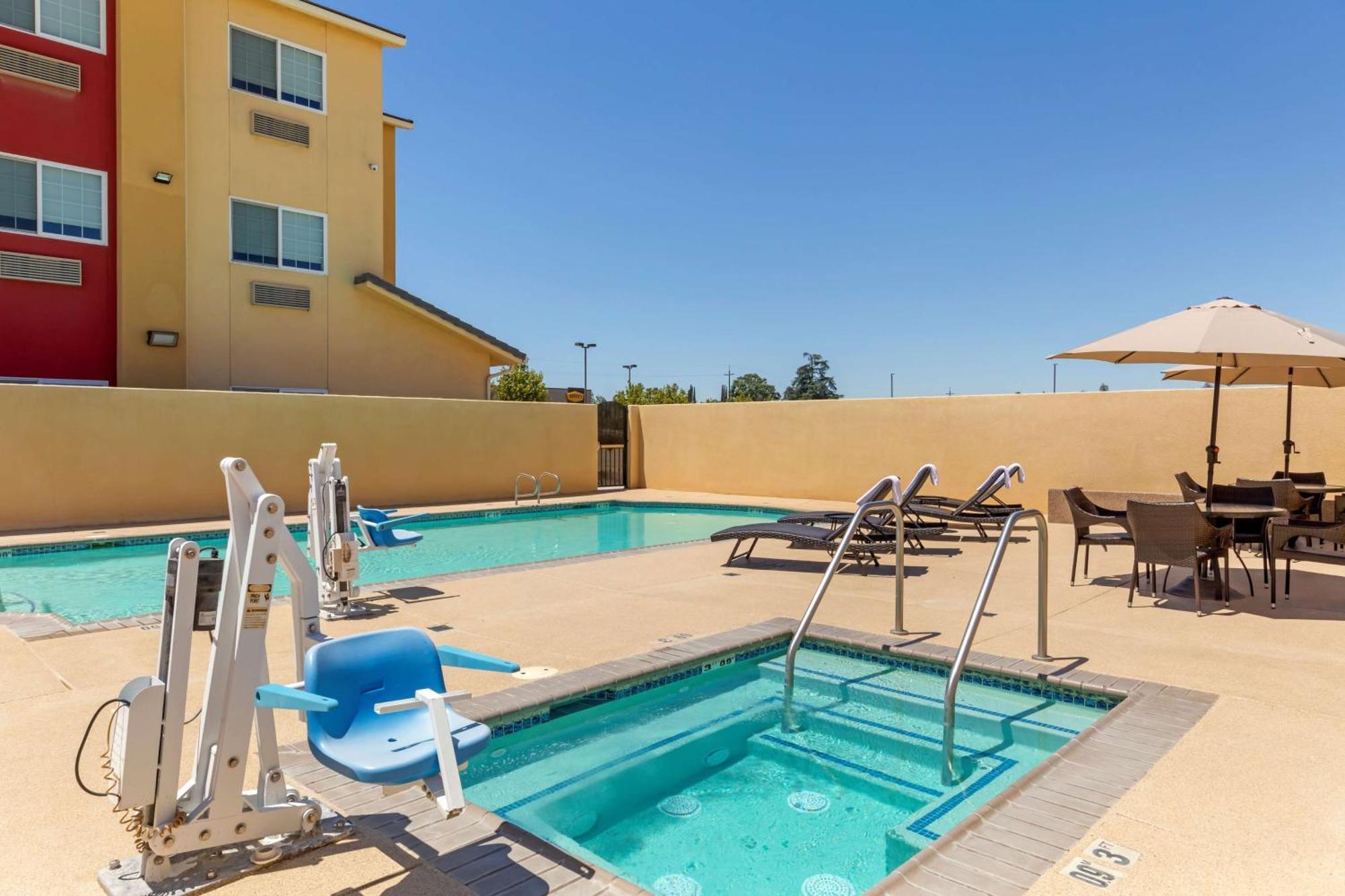 Best Western Plus Wasco Inn & Suites Eksteriør billede
